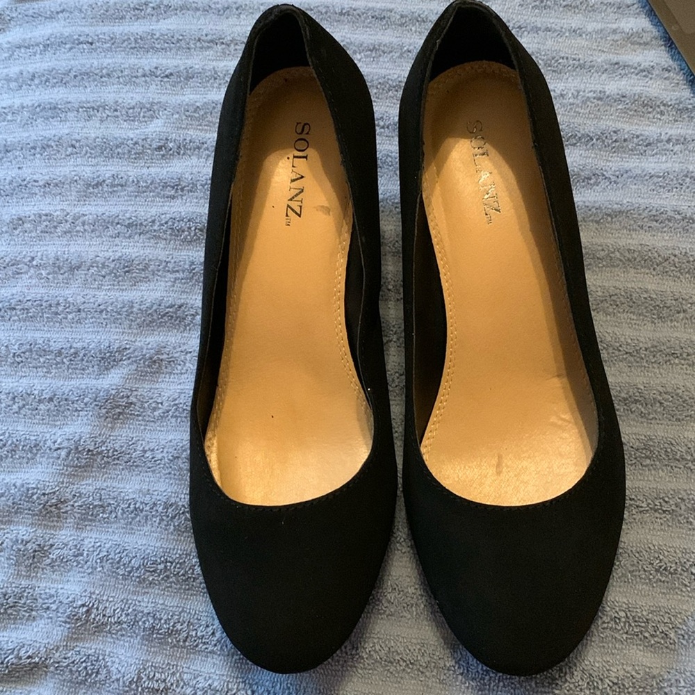 Solanz wedge black suede like fabric women’s pump style shoes